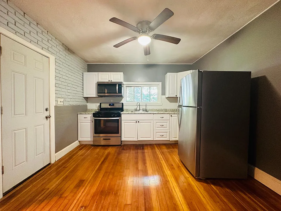31 Woodhaven St #1