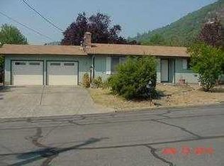 1430 NE Olson Dr, Grants Pass, OR 97526
