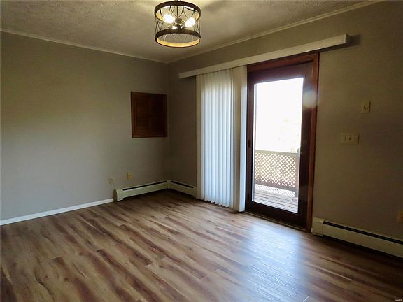 5th image of 1233 W Pearl St