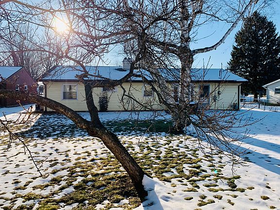 4th image of 1106 Colonial Dr
