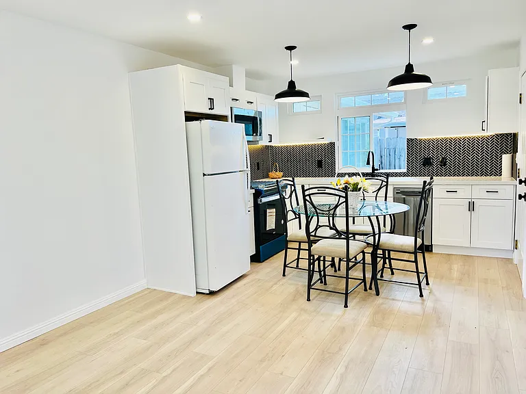 Modern American Kitchen and dining area