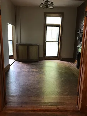 Rented by Heights Realty Advisors | media 25