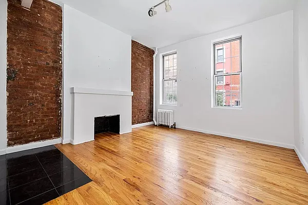 Rented by REAL New York | media 10