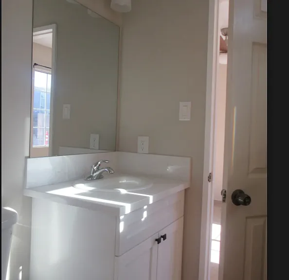 235-37 Townsite Dr #235 — Photo 8