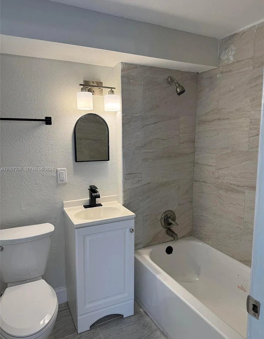 Pinewood Heights — Photo 3