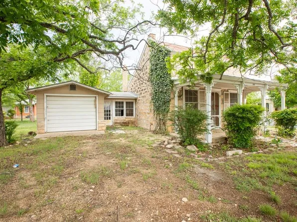 602 W Austin St, Fredericksburg, TX 78624