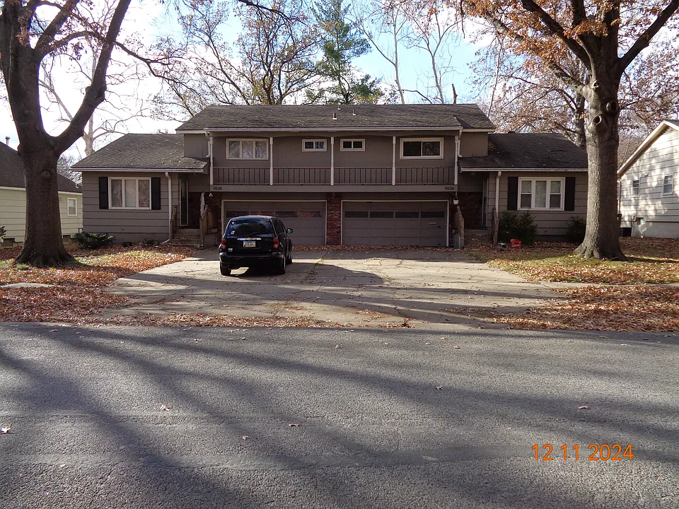 9638 Outlook Dr