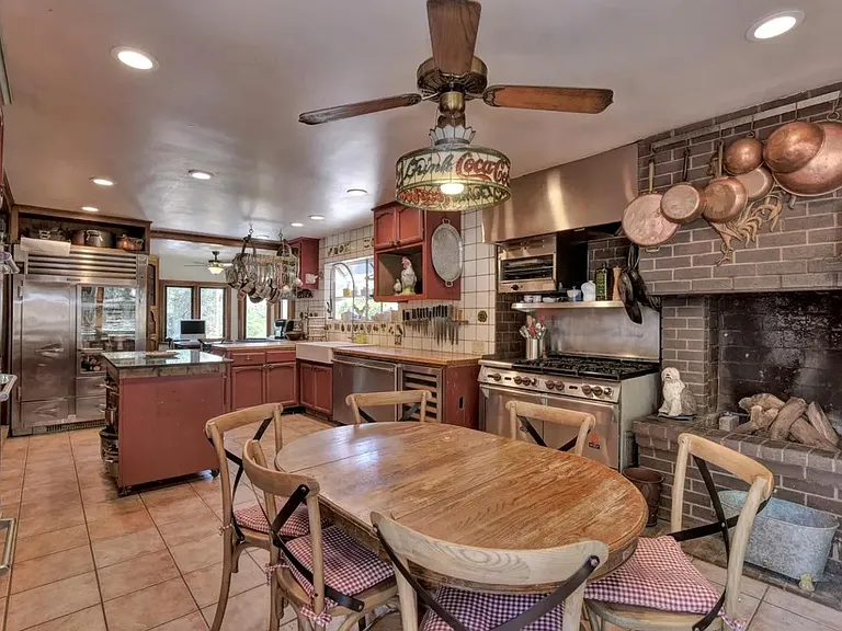 20861 Almaden Rd #20861 — Photo 17