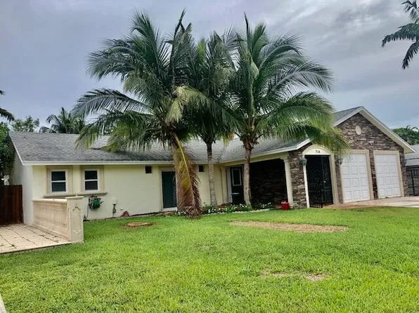 714 NE 9th Avenue, Boynton Beach, FL 33435