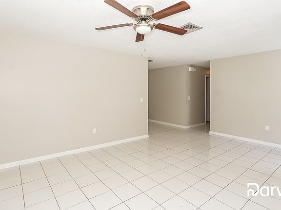 4th image of 854 Susan Dr