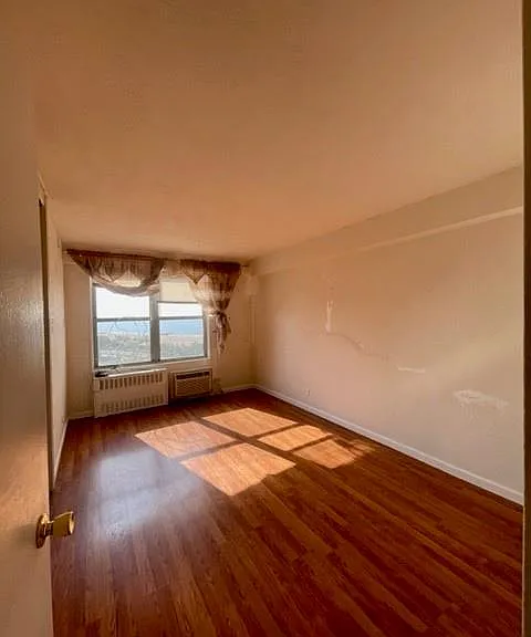 501 Surf Ave #12 — Photo 9
