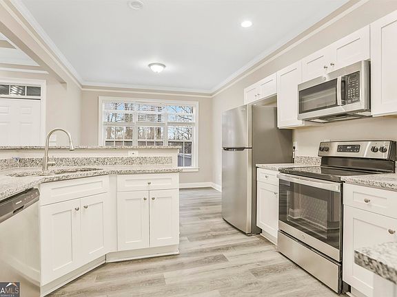 5th image of 1544 Idlewood Dr SW