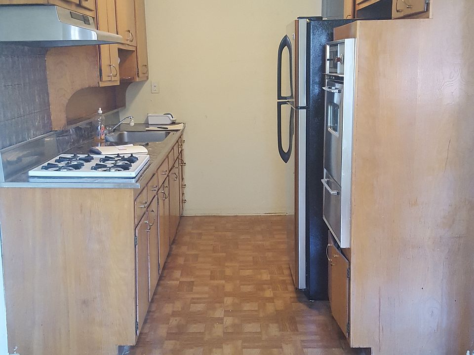 1st image of 3177 37th St