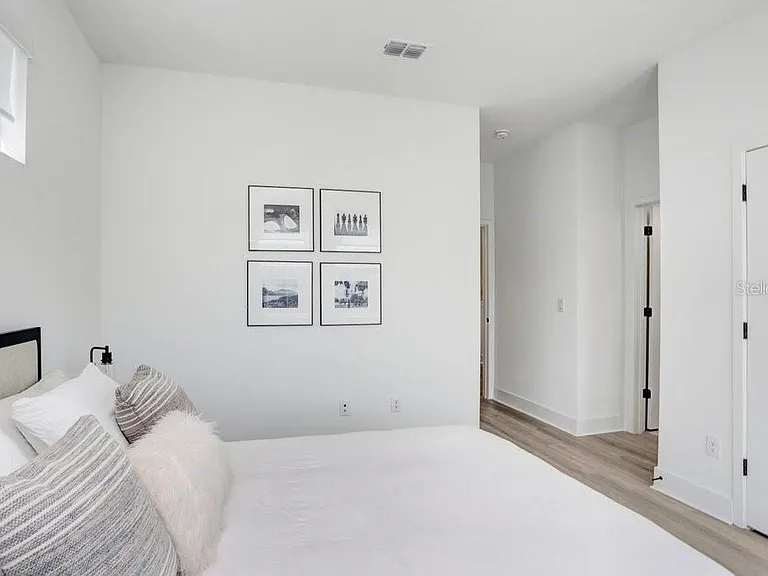 2506 W Cleveland St #20 — Photo 9
