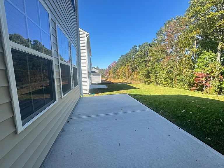 210 Palm Dr — Photo 18