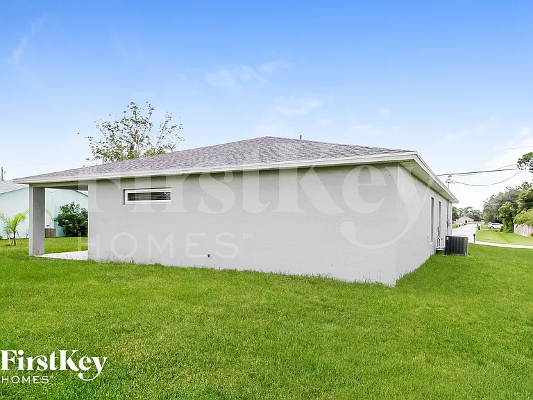 1219 SW Jacqueline Ave — Photo 15