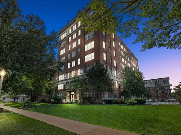 5330 Pershing Ave APT 303, Saint Louis, MO 63112
