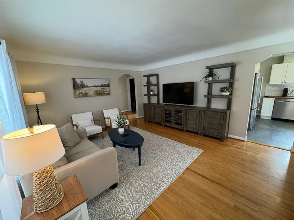 28653 Westfield St, Livonia, MI 48150