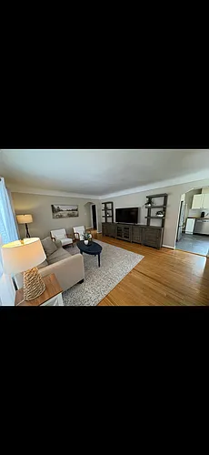28653 Westfield St Photo 1