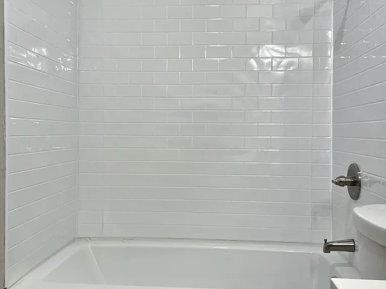 7505 Pennsylvania NE - A — Photo 11