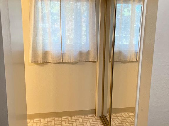 3rd image of 167 Villa Ave APT 4
