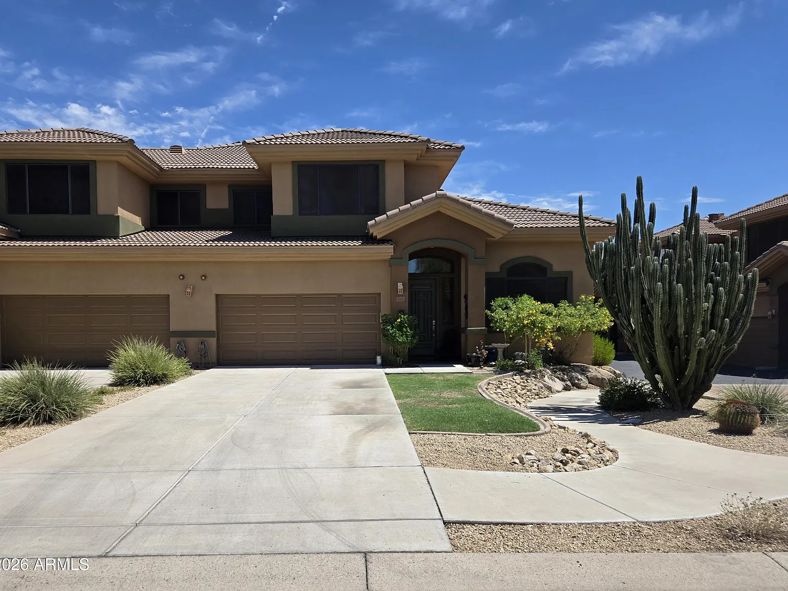 4 bed, 2.5 bath, 2219 sqft, $5,000 — Photo 1