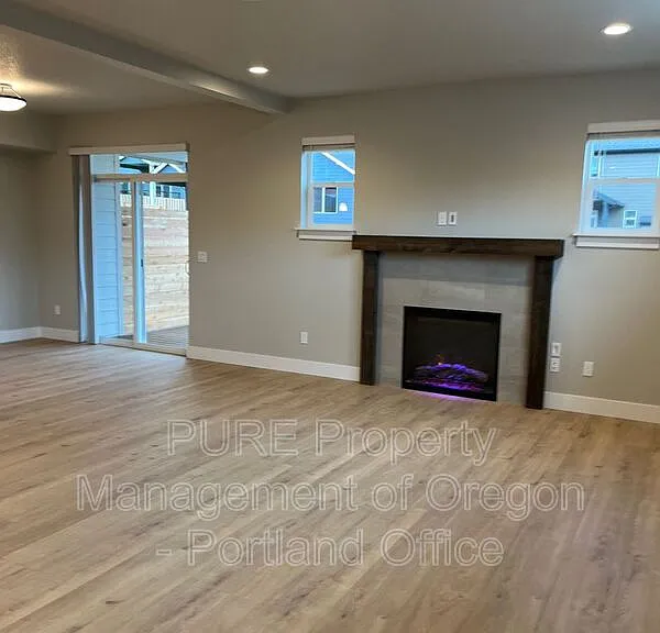 1730 NE Gilbert Ln — Photo 9