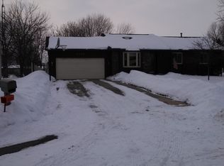 6086 Thorncliff Dr, Swartz Creek, MI 48473