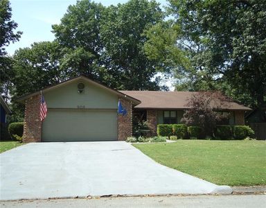 906 N Wren Dr, Rogers, AR, 72756