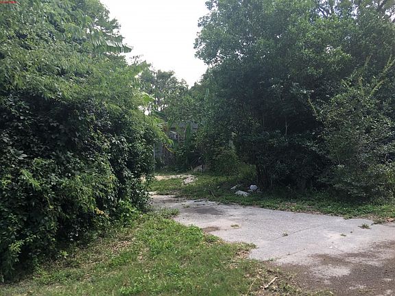 4th image of 709 County Road 485a