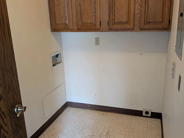 1408 Strongs Ave — Photo 9
