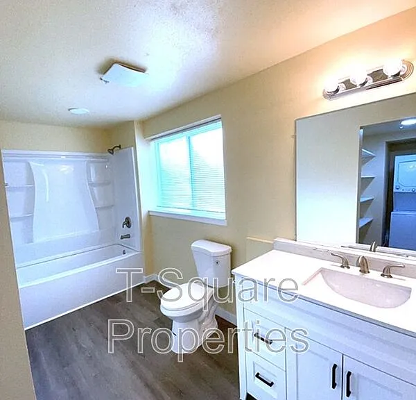 7041 S 116th Pl #105 — Photo 7