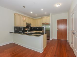 360 Old River Rd #401, Edgewater, NJ 07020