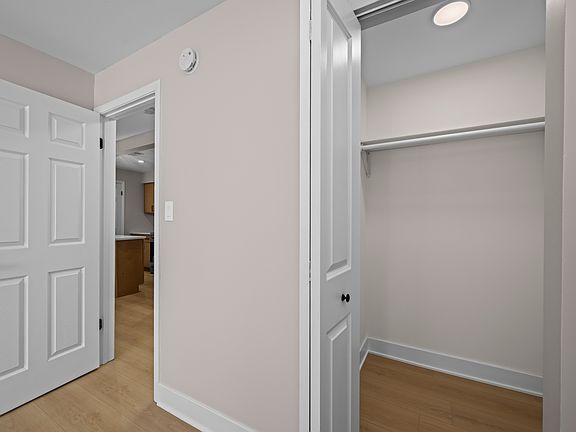 4th image of 705 W Central Rd #2A8