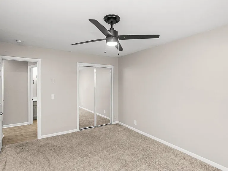 Belmont Place — Photo 18