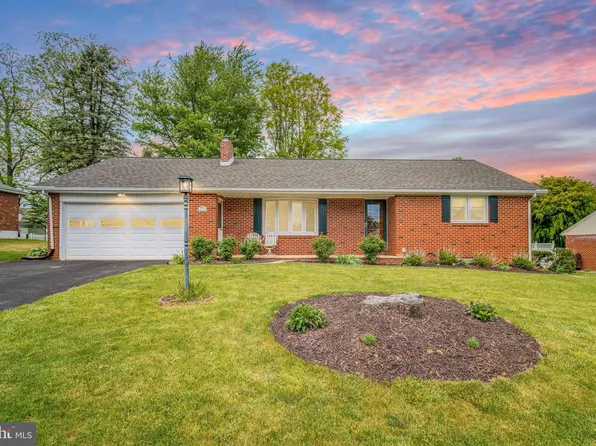 119 E Clearview Dr, Shrewsbury, PA 17361