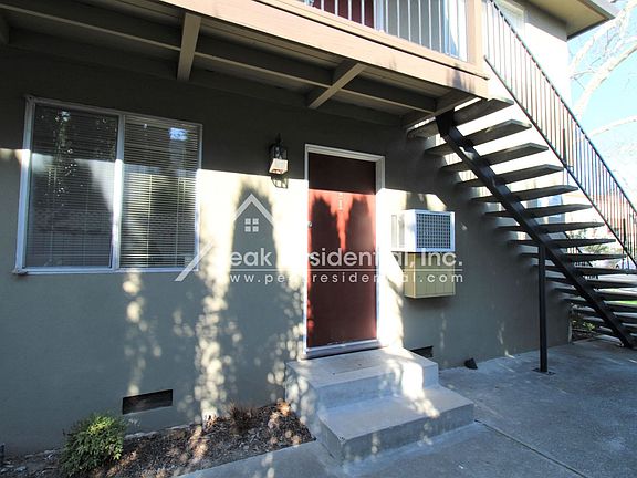 4th image of 2424 S St APT 1