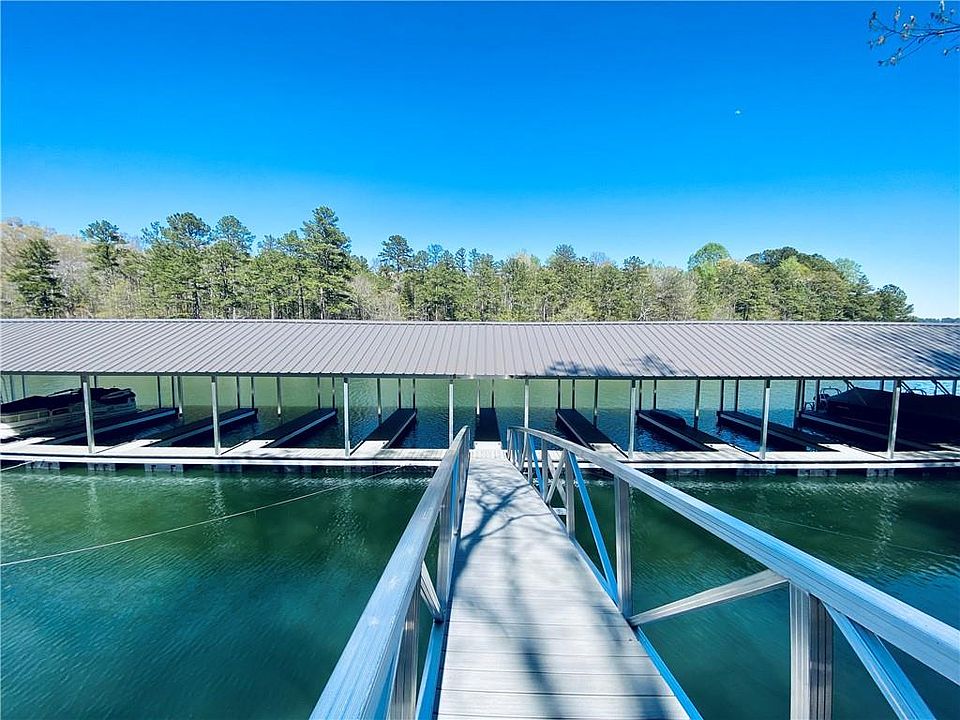 1st image of 6 Lake Falls Dr