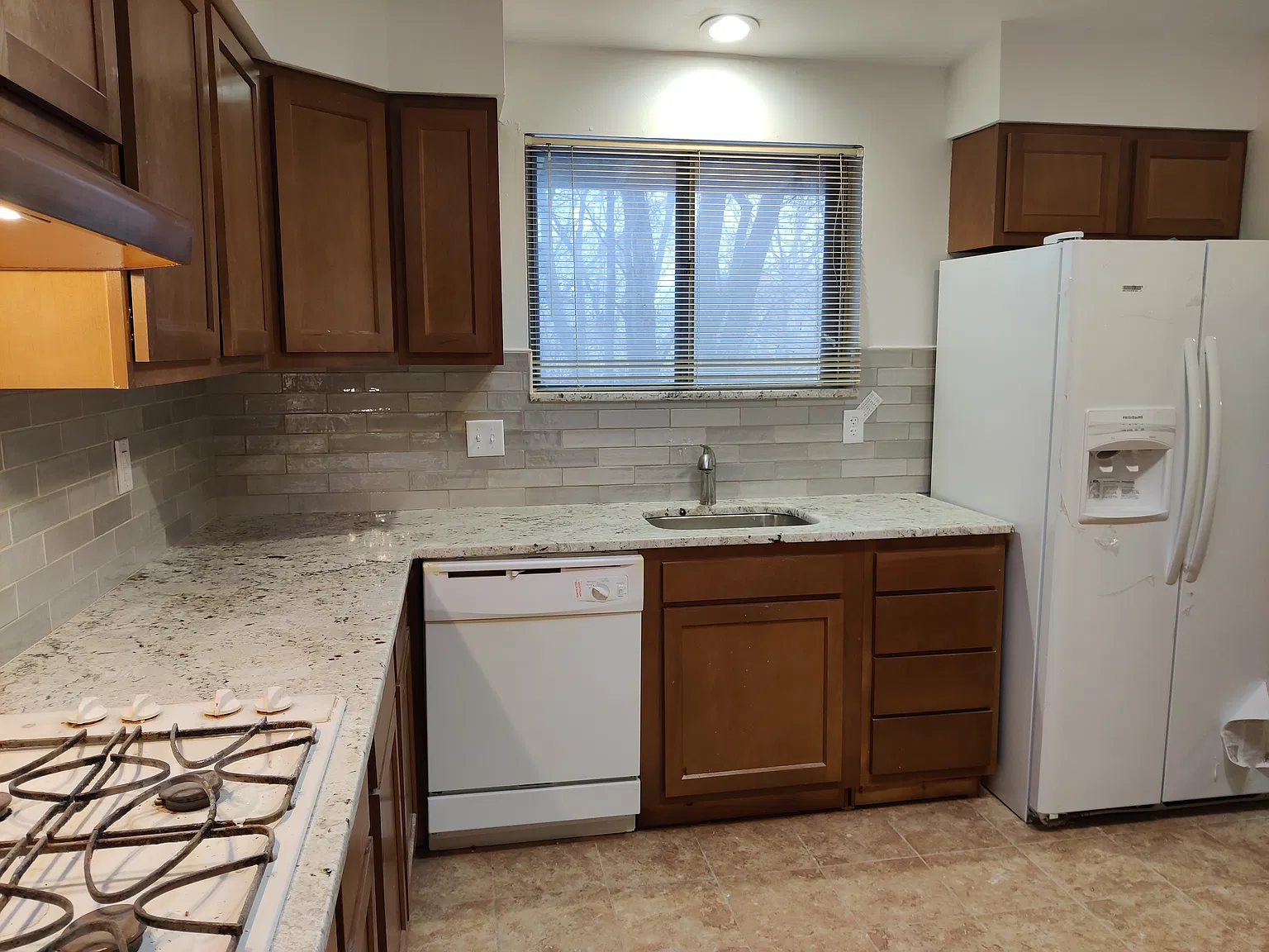 5 bed, 1568 sqft, $2,500 — Photo 4