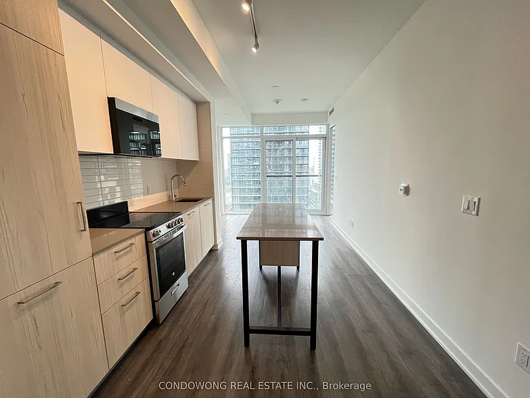 65 Mutual St #1503 — Photo 1
