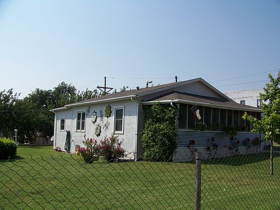 2nd image of 117 N Hedgecoke St