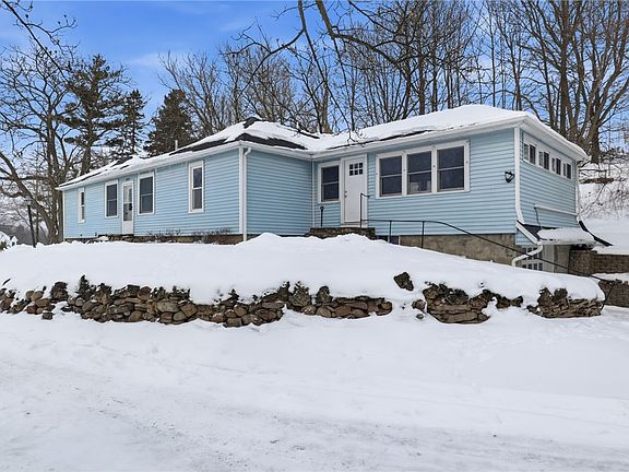 3rd image of 122 Harloff Rd