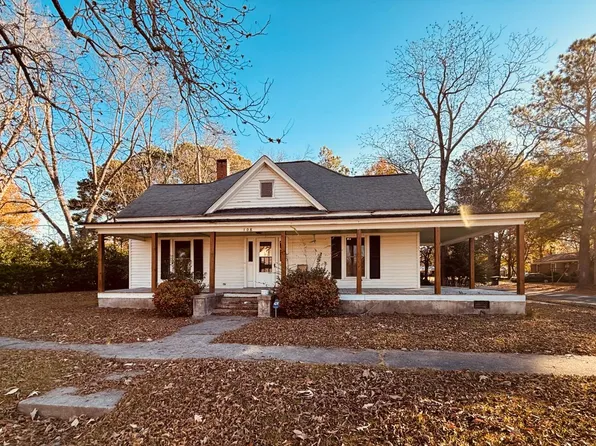 108 S Grimes St, Robersonville, NC 27871