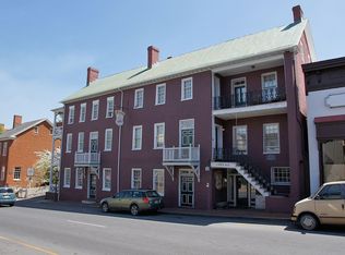 11 N Main St, Lexington, VA 24450