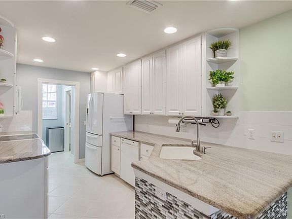 5th image of 5481 Cove Cir #96
