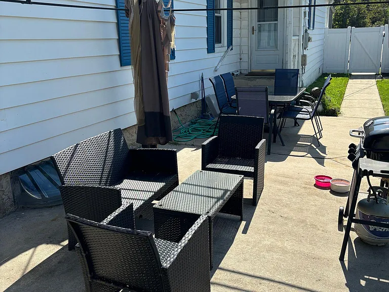 230 Laurel Ave — Photo 27