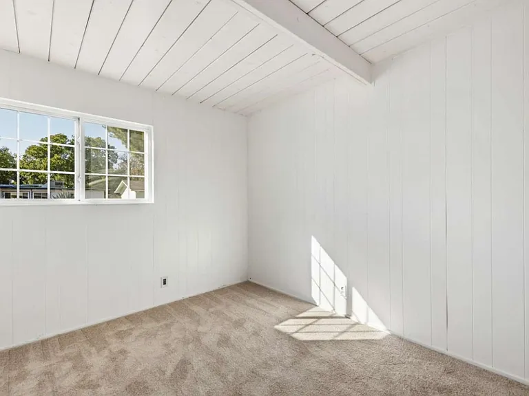 1024 Tyler St — Photo 18
