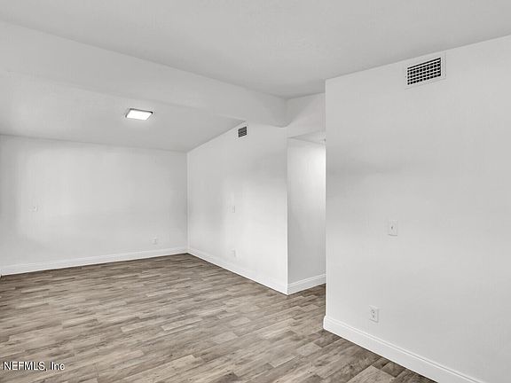 5th image of 4289 MCDANIEL Drive