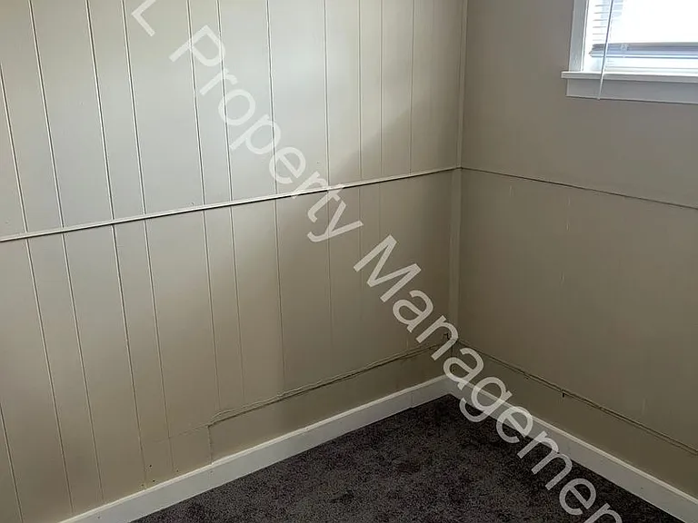 727 N Hamilton Street — Photo 3