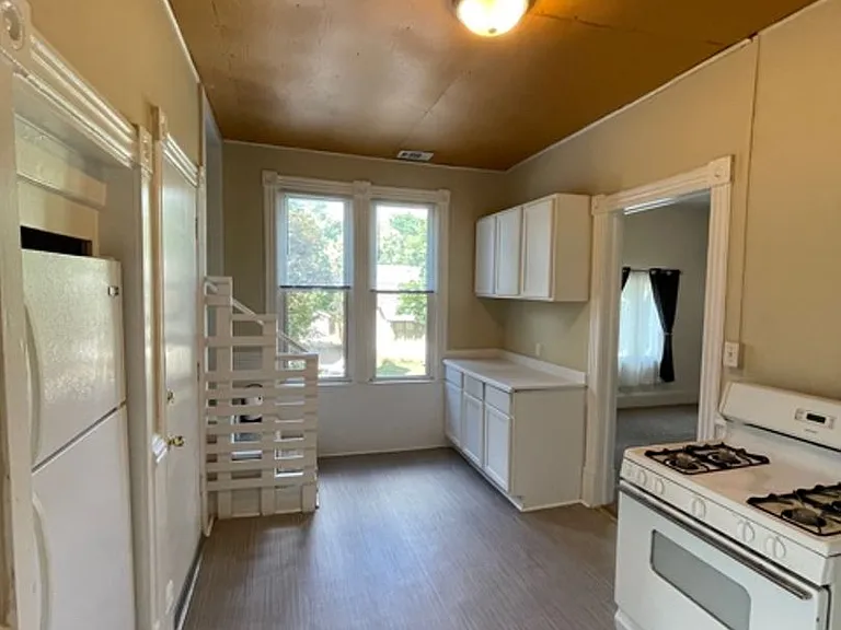 1199 Burr Street — Photo 11